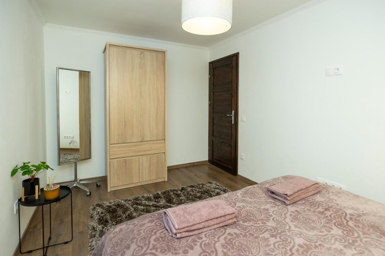 Zsendulo Apartman Apartment Eger Luaran gambar