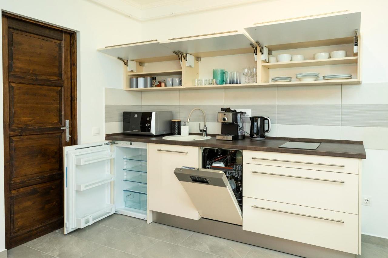 Zsendulo Apartman Apartment Eger Luaran gambar