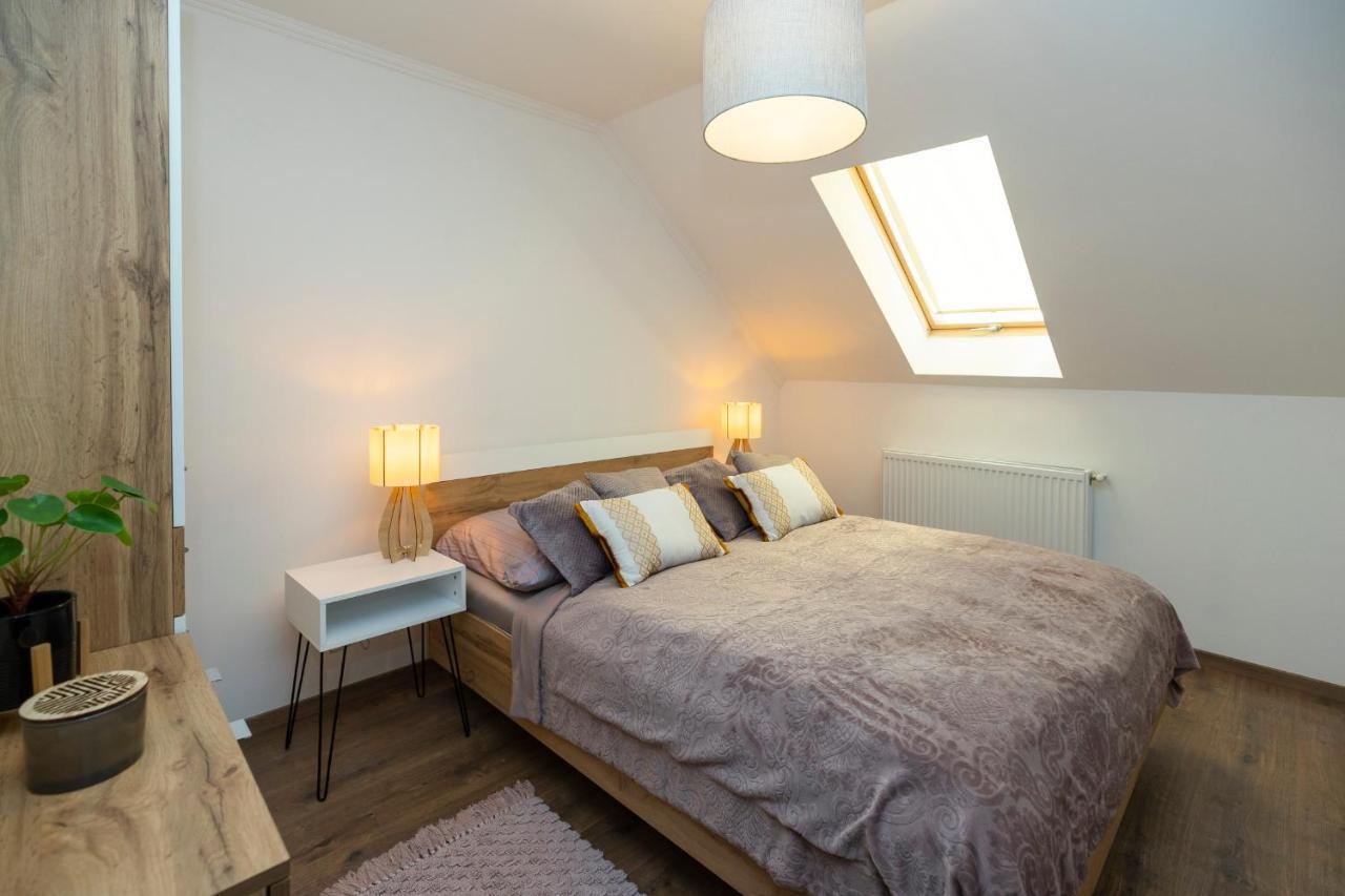 Zsendulo Apartman Apartment Eger Luaran gambar